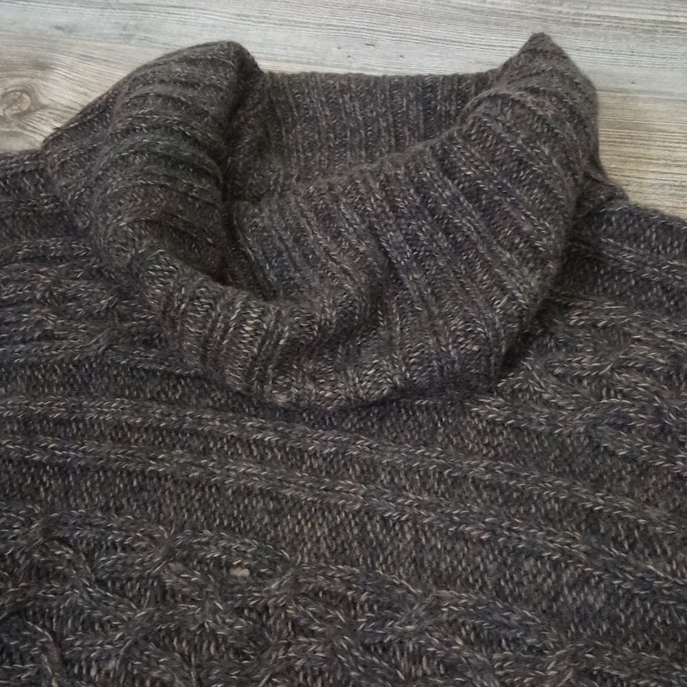 Braided Crochet Cable Knit Short Sleeve Sweater Top - Picture 6 of 12